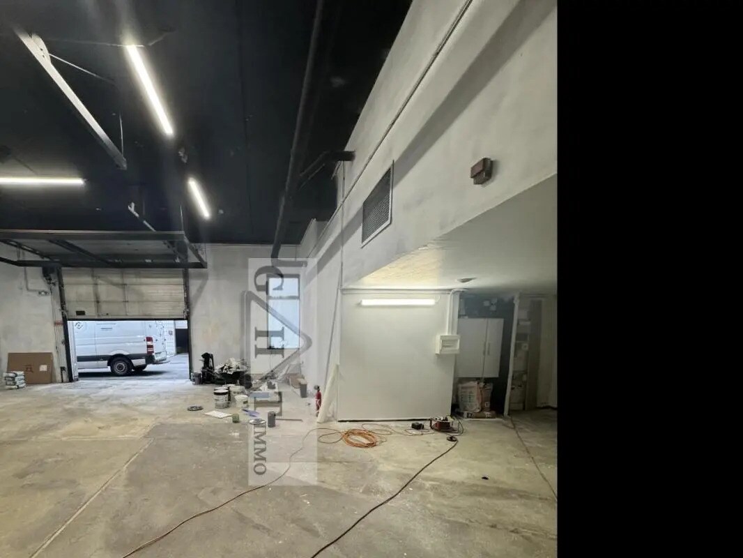Industrial in Ivry-sur-Seine for lease Interior Photo- Image 1 of 3