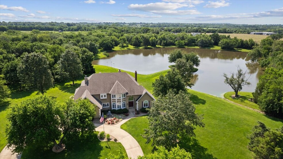 19525 Antioch Rd, Bucyrus, KS for sale - Aerial - Image 1 of 14