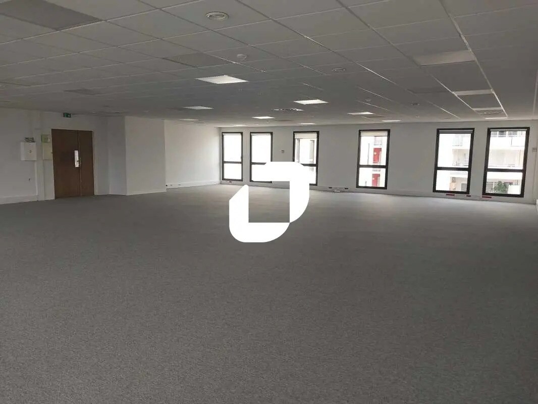 Office in Nîmes for lease Building Photo- Image 1 of 17