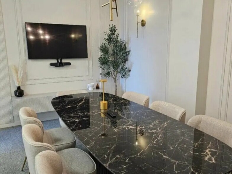 Office in Le Havre for lease - Interior Photo - Image 2 of 4