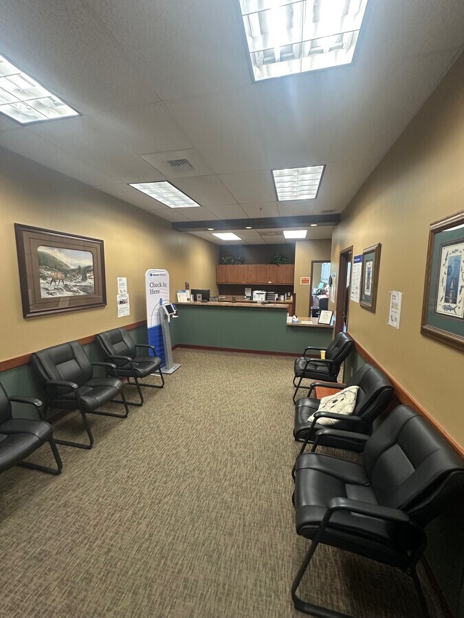 980 W Ironwood Dr, Coeur d'Alene, ID 83814 - Unit 103 - - Interior Photo - Image 1 of 3