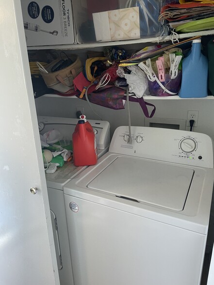 902 Azalea Ct, College Station, TX for sale - Building Photo - Image 3 of 9