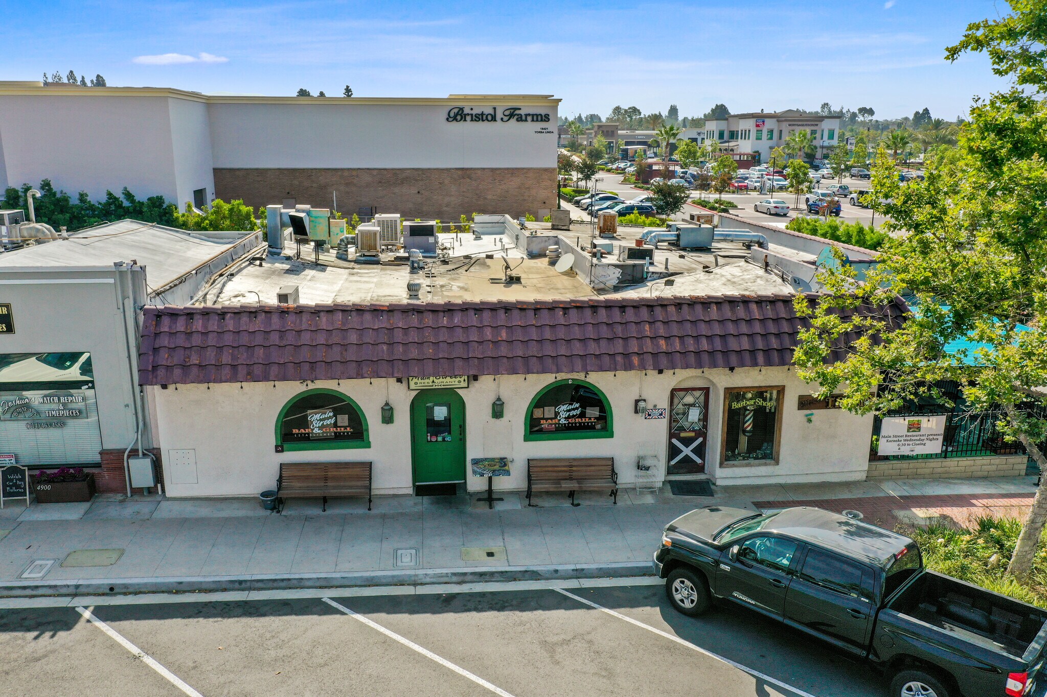 4910 Main St, Yorba Linda, CA 92886 Main Street Bar & Grill