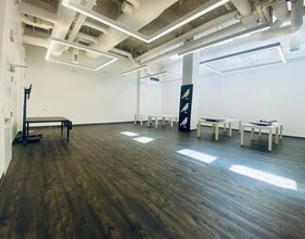 6565 W Sunset Blvd, Hollywood, CA for lease Interior Photo- Image 2 of 6