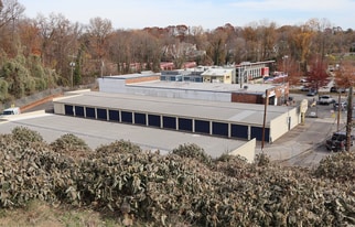 4889 Country Club Rd, Winston-Salem NC - Self Storage Facility