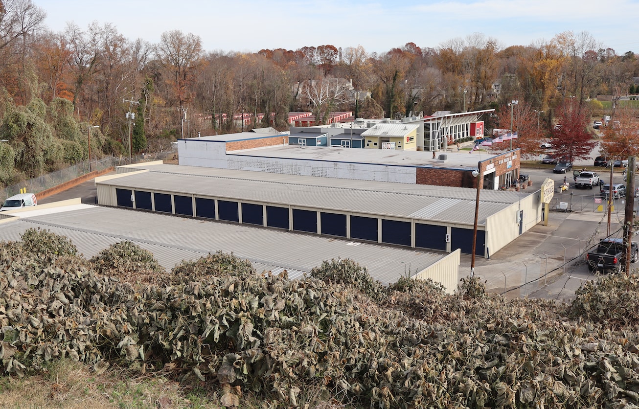 4889 Country Club Rd, Winston-Salem, NC for sale Building Photo- Image 1 of 5