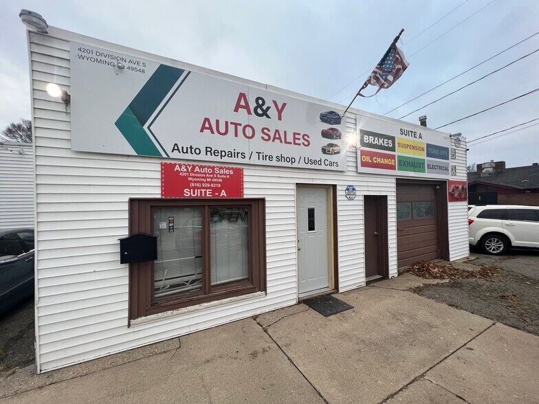 4201 S Division Ave, Grand Rapids, MI for sale - Building Photo - Image 1 of 1