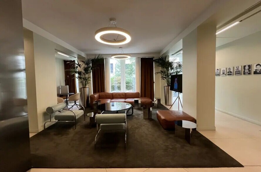 90 Avenue Des Ternes, Paris for lease - Building Photo - Image 2 of 7