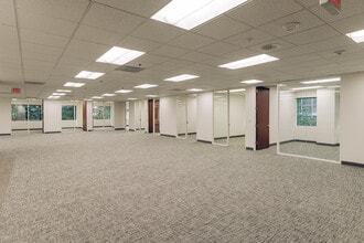 111 SW Columbia St, Portland, OR for lease Interior Photo- Image 2 of 3