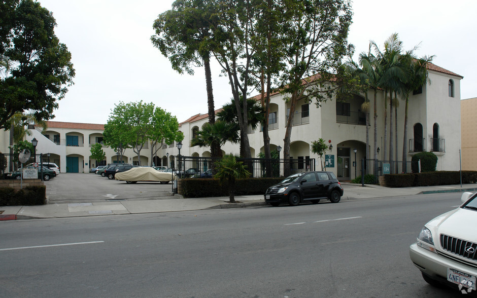 114 E Haley St, Santa Barbara, CA for lease - Building Photo - Image 1 of 5