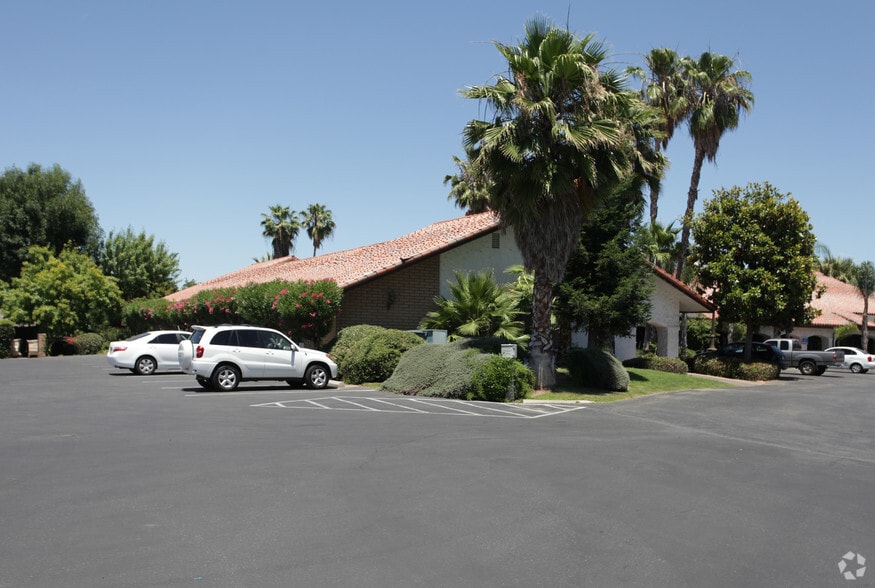 723 E Locust Ave, Fresno, CA for lease - Primary Photo - Image 2 of 4