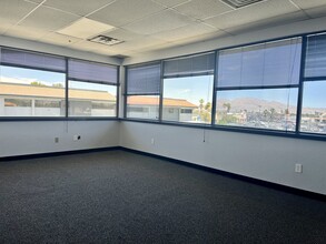 2755-2795 E Desert Inn Rd, Las Vegas, NV for lease Interior Photo- Image 2 of 5