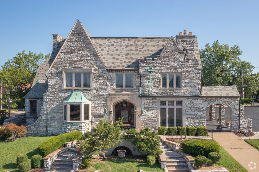 6633 Clayton Rd, Clayton, MO for sale - Building Photo - Image 3 of 10