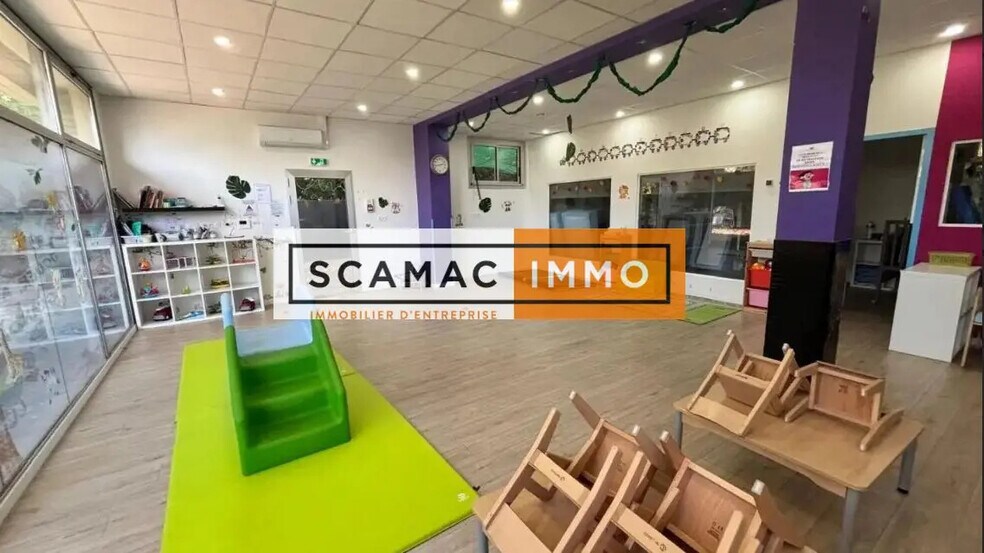 Flex in Montigny-le-Bretonneux for lease - Building Photo - Image 2 of 13