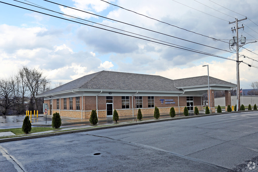 321 Meridian Ave, Scranton, PA for lease - Building Photo - Image 2 of 2