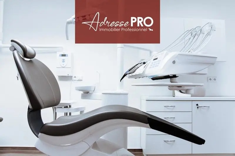 Retail in Sanguinet for lease Interior Photo- Image 1 of 2