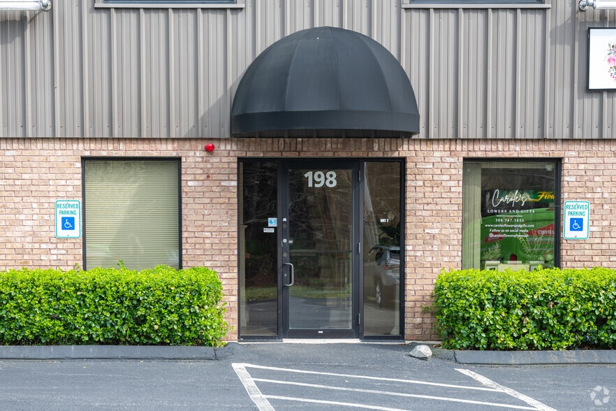 198 S Meadow Rd, Plymouth, MA for sale - Building Photo - Image 3 of 5