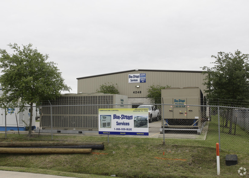 4240 South Dr, Houston, TX for lease - Building Photo - Image 3 of 5