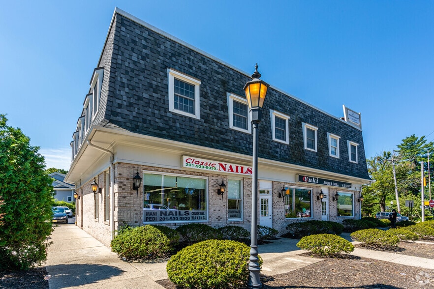 2-8 S Kinderkamack Rd, Montvale, NJ for lease - Building Photo - Image 3 of 6