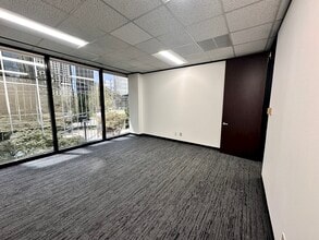 5005 Riverway Dr, Houston, TX for lease Interior Photo- Image 1 of 15