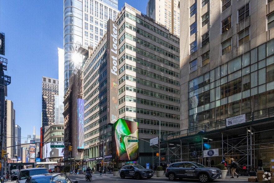 1460 Broadway, New York, NY for lease - Building Photo - Image 1 of 26