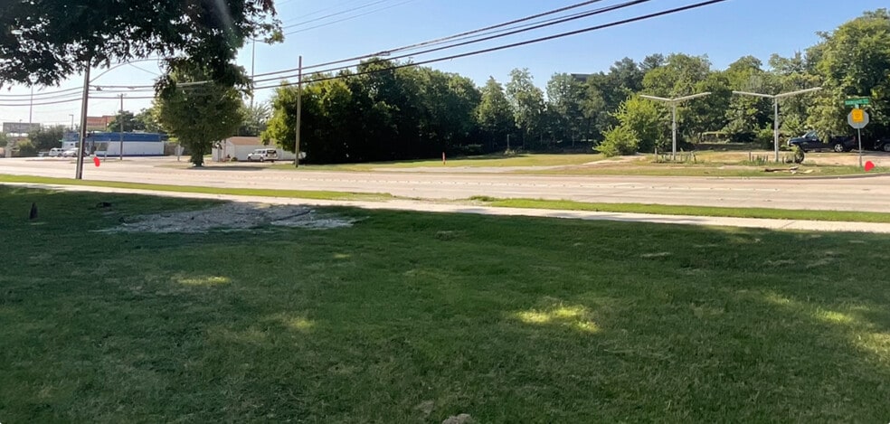 3100-3122 Samuell Blvd, Dallas, TX for sale - Primary Photo - Image 2 of 5