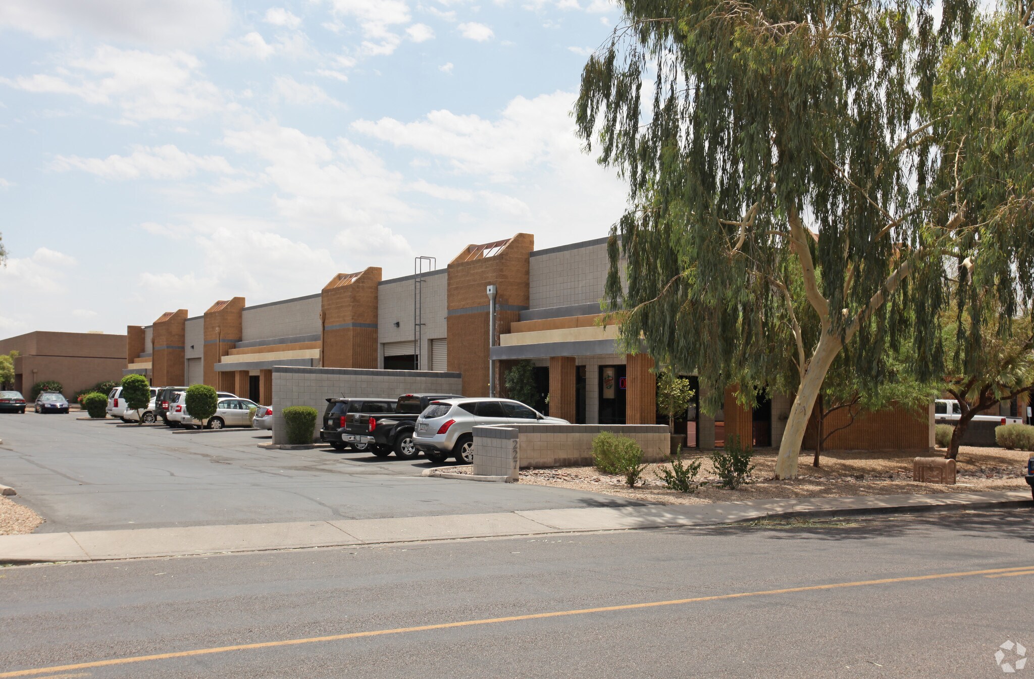 227 S Smith Rd, Tempe, AZ for sale Primary Photo- Image 1 of 1