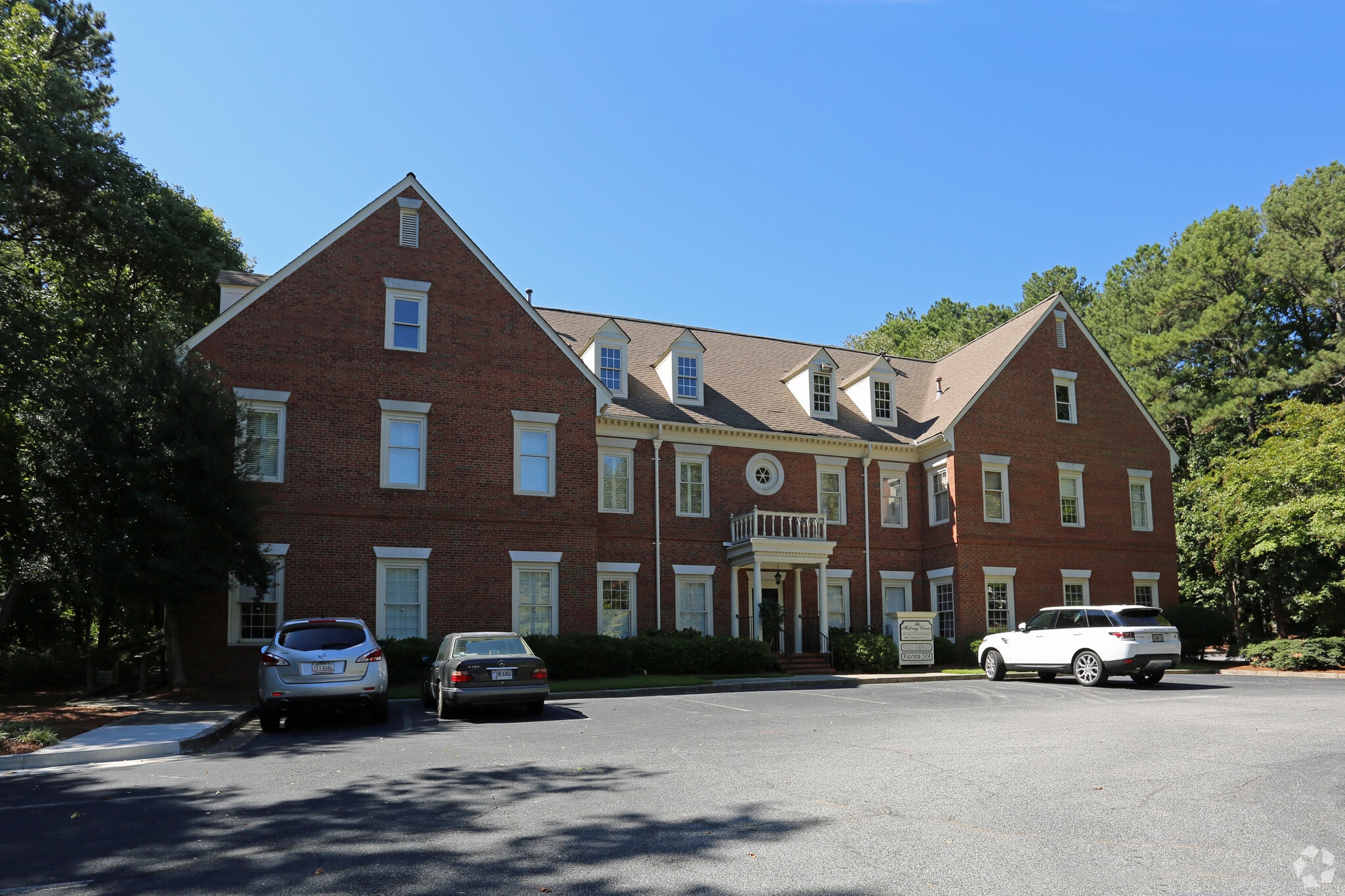 6111 Peachtree Dunwoody Rd NE, Atlanta, GA for sale Building Photo- Image 1 of 11