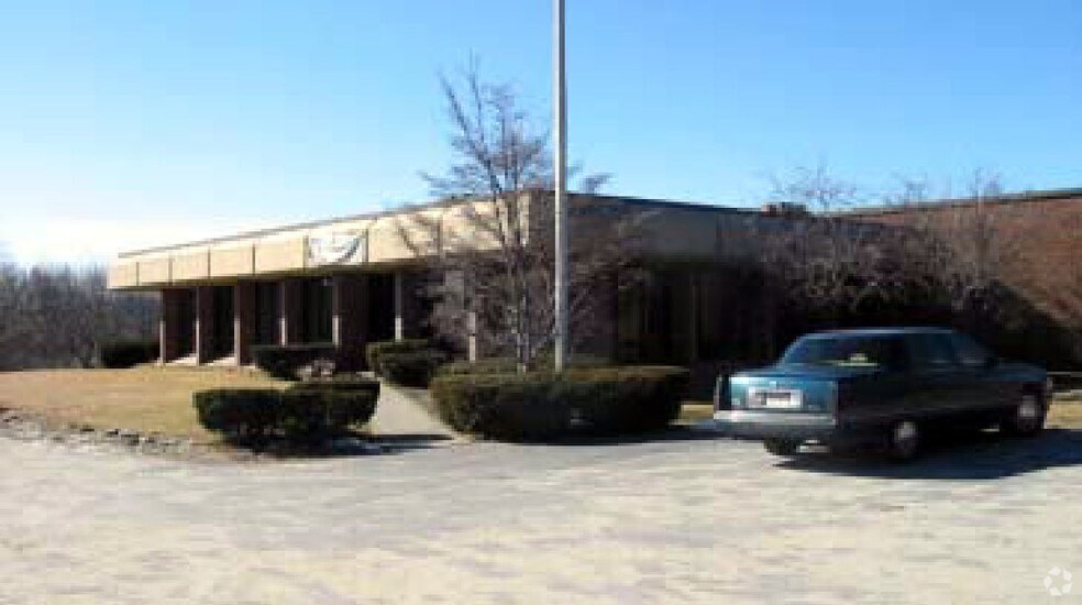 375 Harvard St, Leominster, MA 01453