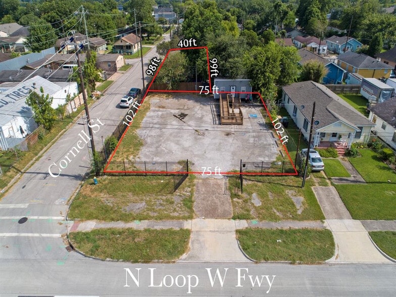 803 North Loop, Houston, TX for sale - Building Photo - Image 1 of 11