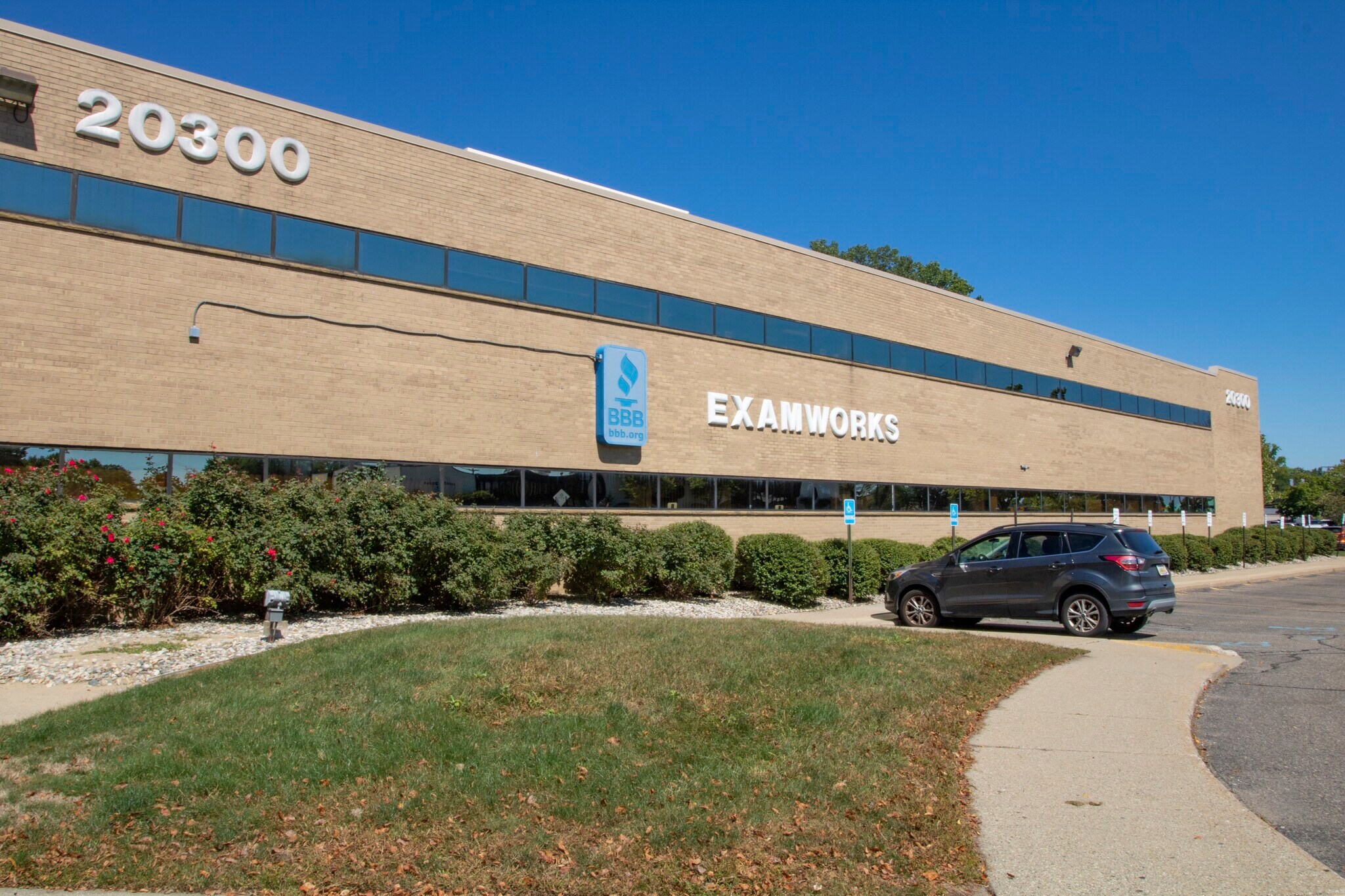 20300 W 12 Mile Rd, Southfield, MI for lease Building Photo- Image 1 of 13