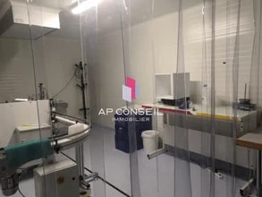 Flex in Montigny-le-Bretonneux for lease Interior Photo- Image 2 of 2