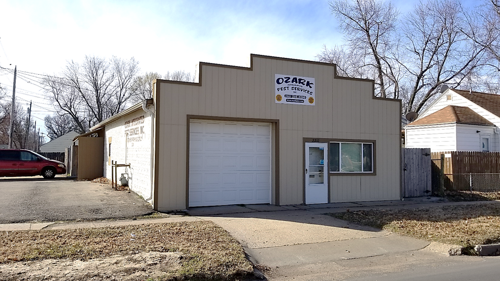 2211 NE Sardou Ave, Topeka, KS 66616 - Retail for Sale | LoopNet