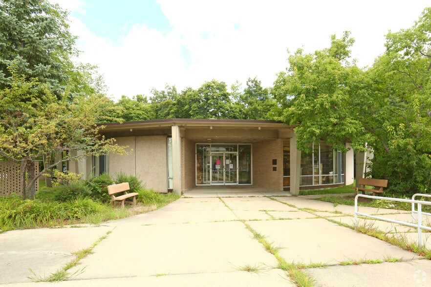 2005 Inkster Rd, Inkster, MI for sale - Primary Photo - Image 1 of 1