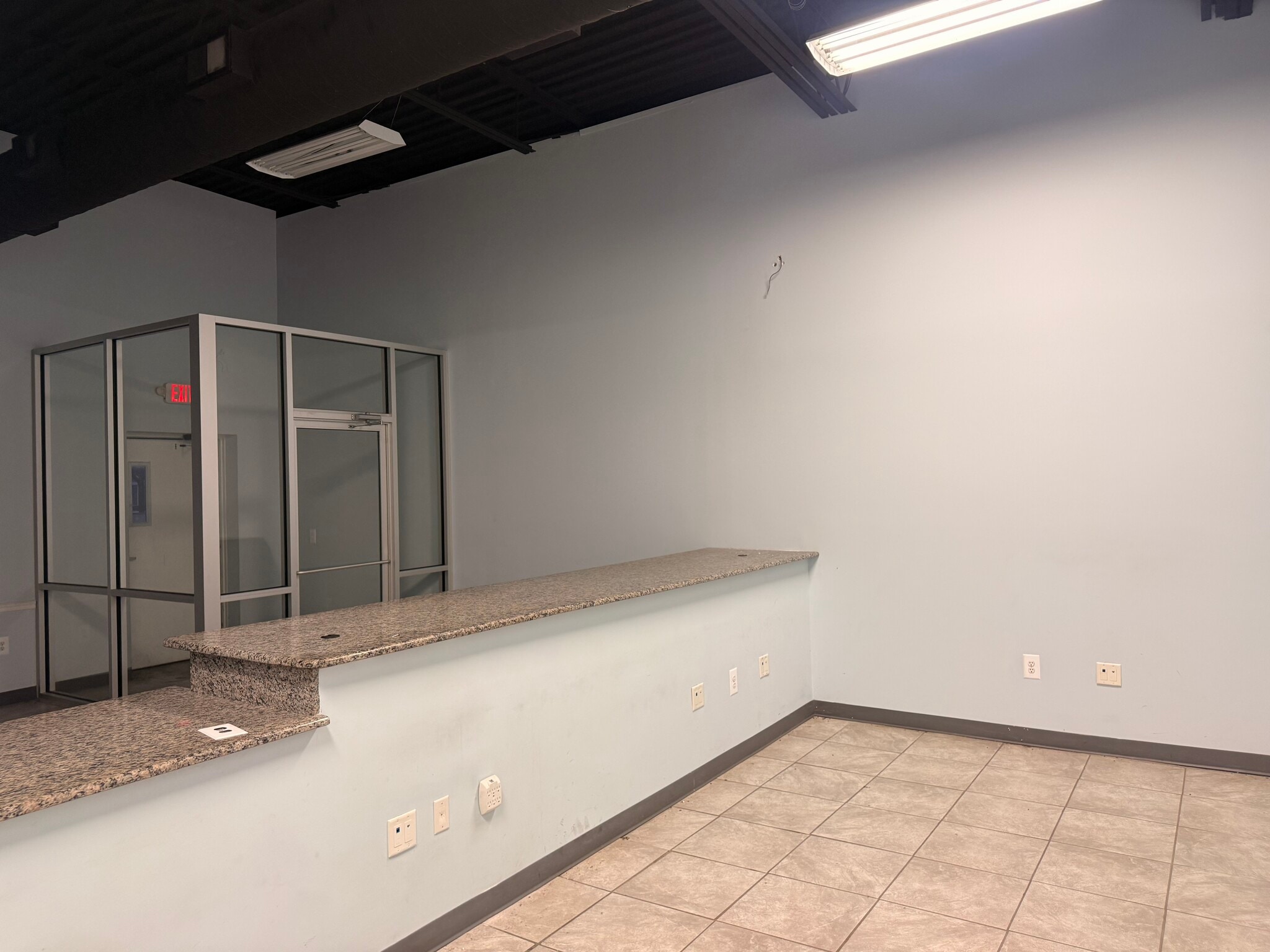 21000 Coolidge Hwy, Oak Park, MI for lease Interior Photo- Image 4 of 8