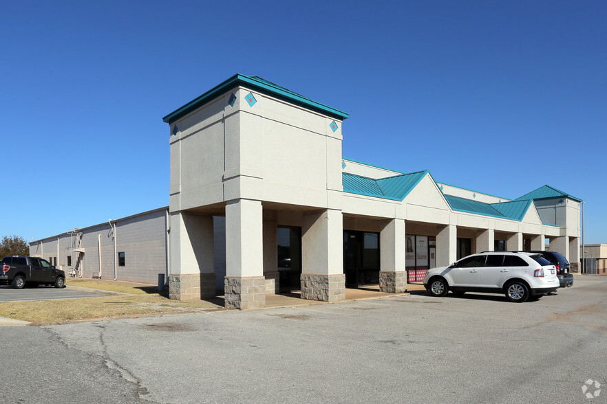 3901-3909 SE 29th St, Oklahoma City, OK for lease - Building Photo - Image 2 of 2