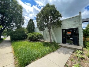 3552-3556 Snelling Ave, Minneapolis, MN for lease Building Photo- Image 2 of 14
