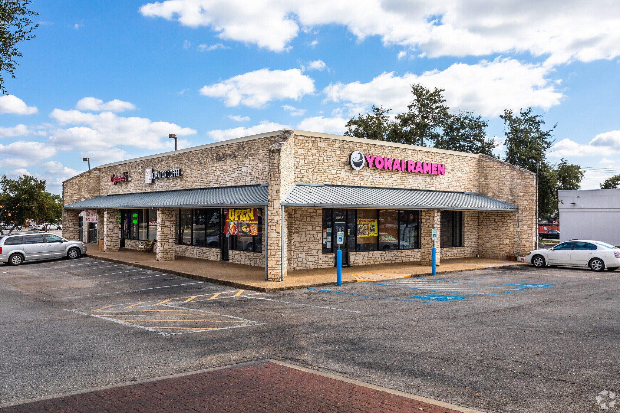 2923 Thousand Oaks Dr, San Antonio, TX for sale Primary Photo- Image 1 of 1