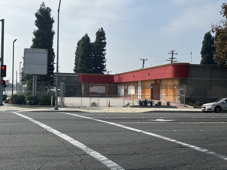 13407-13413 Woodruff Ave, Bellflower, CA for sale - Building Photo - Image 2 of 21