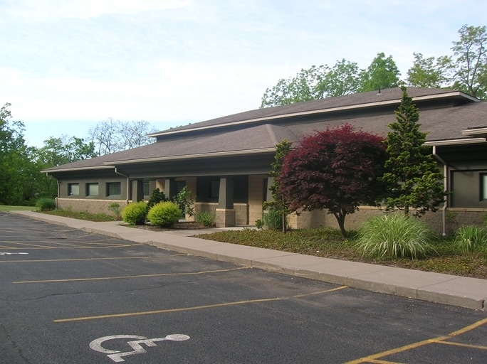 1600 Moseley Rd, Fairport, NY for lease - Building Photo - Image 1 of 11