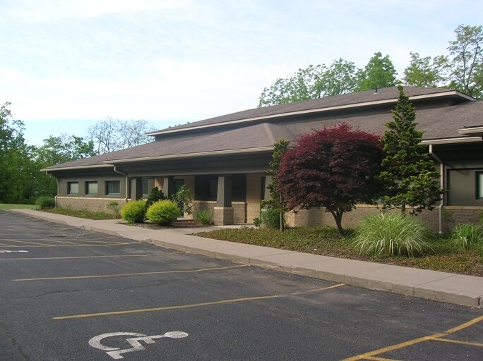 1600 Moseley Rd, Fairport, NY for lease Building Photo- Image 1 of 12