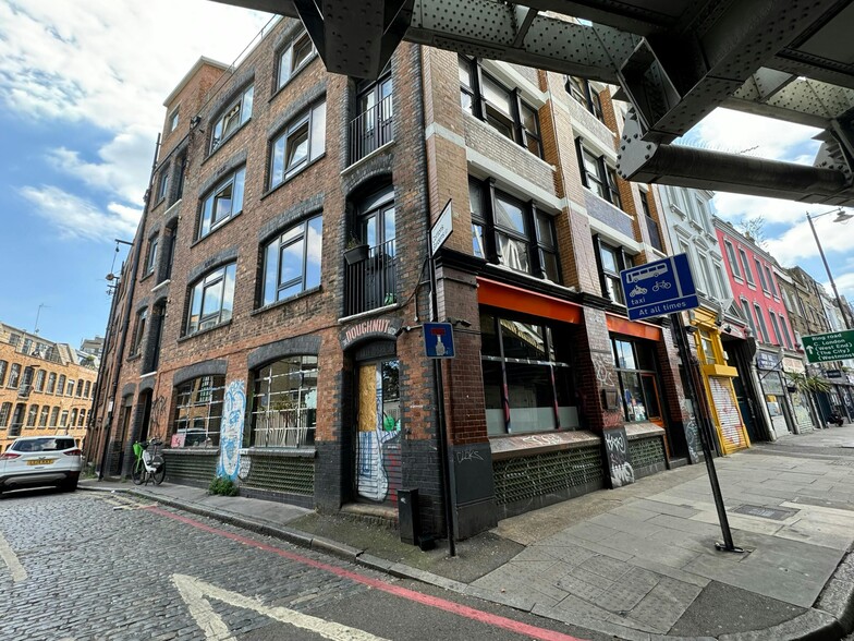 42-44 Kingsland Rd, London for lease - Building Photo - Image 2 of 14