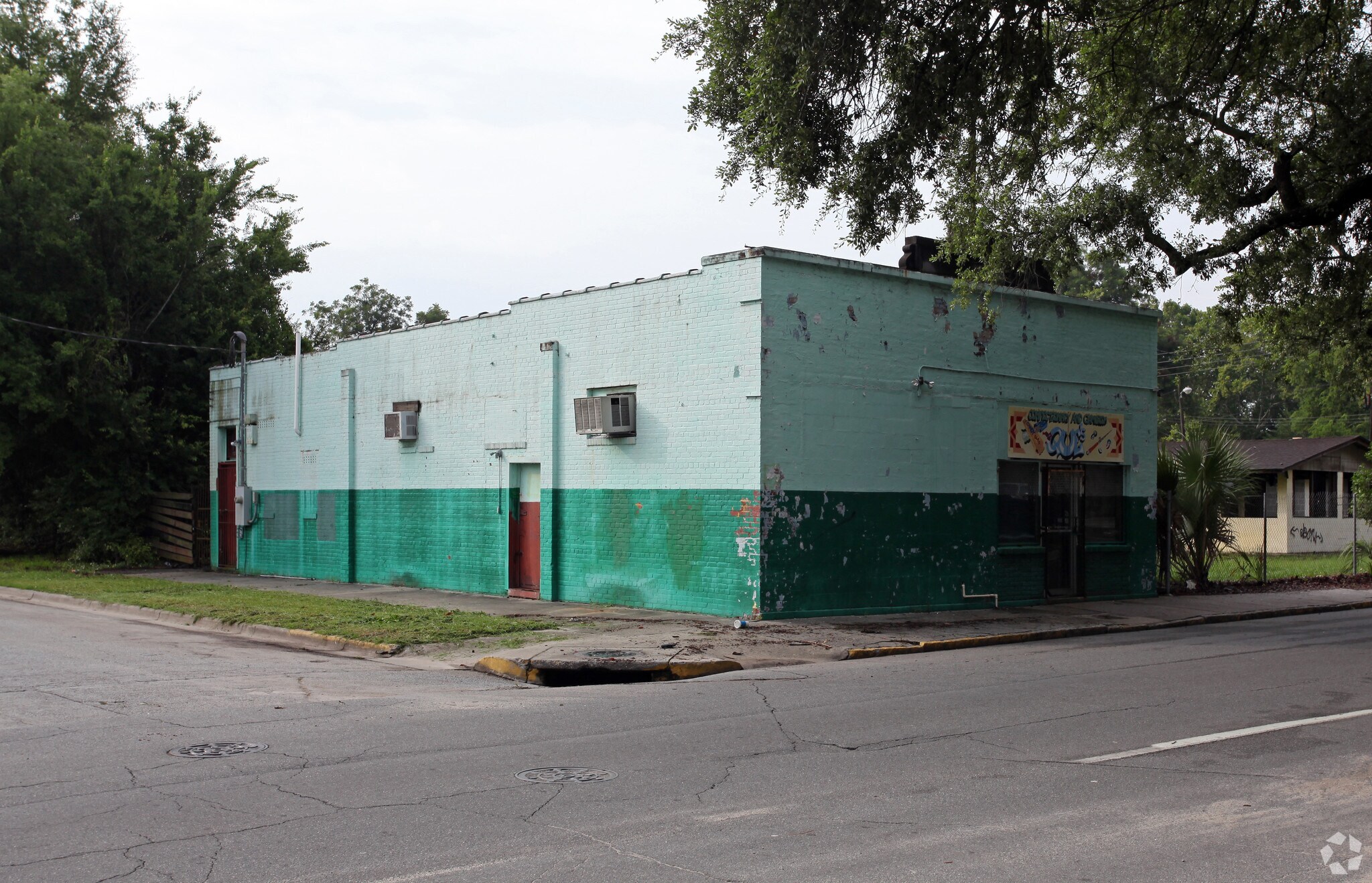 1002 E Broad St, Savannah, GA for sale Primary Photo- Image 1 of 1