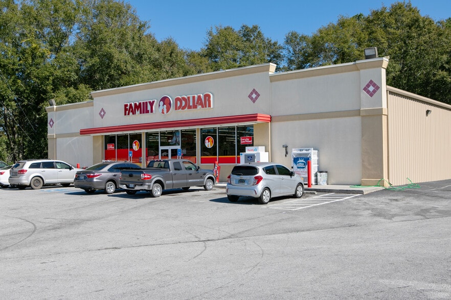 605 N Church St, Swansea, SC for sale - Building Photo - Image 2 of 7