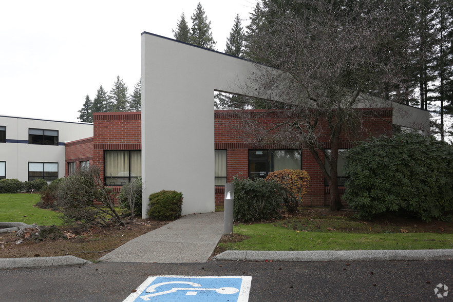 1402 NE 136th Ave, Vancouver, WA for sale - Building Photo - Image 1 of 15