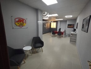 Retail in Rivas-Vaciamadrid, Madrid for lease Interior Photo- Image 2 of 5