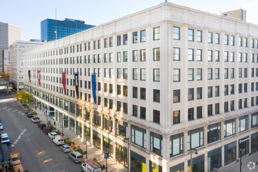 161 W Wisconsin Ave, Milwaukee, WI 53203