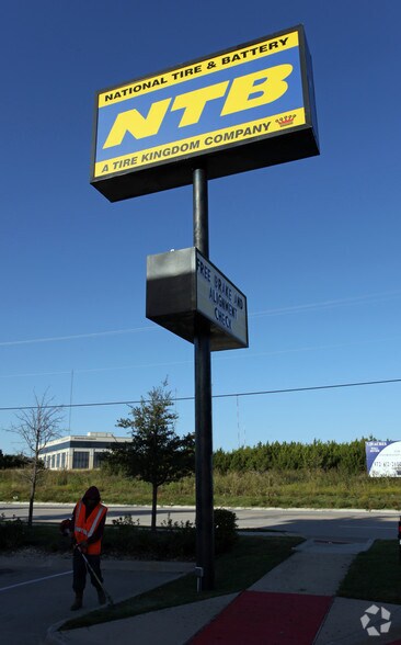 408 N Clark Rd, Cedar Hill, TX for sale - Building Photo - Image 1 of 1