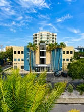22 S Links Ave, Sarasota, FL for lease Interior Photo- Image 2 of 11