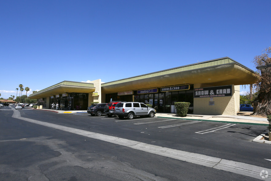 100-186 S Sunrise Way, Palm Springs, CA for lease - Building Photo - Image 3 of 7